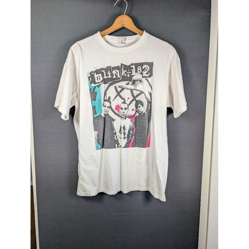 Blink-182 Band T-Shirt Mens XL Punk Streetwear Graphic Festival Smiley Face Logo